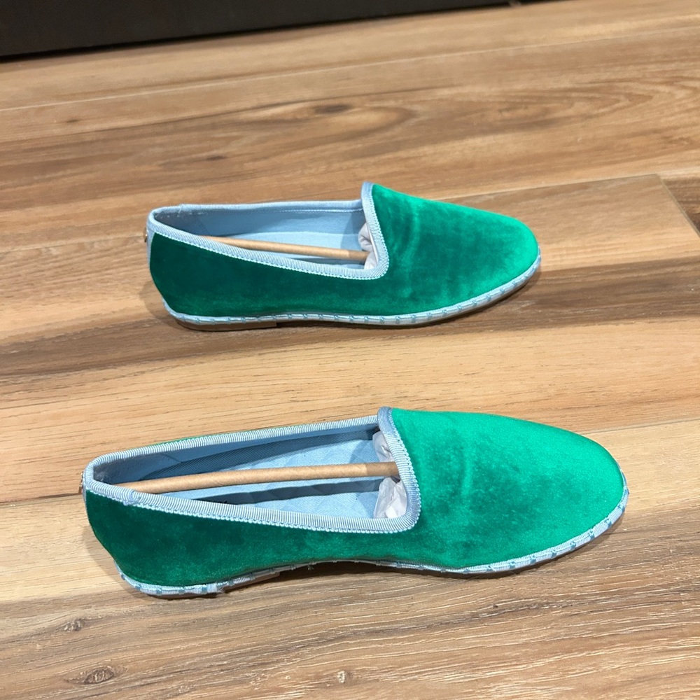 Birdies Green Velvet Slip-On Flats with Light Trim - Picture 7 of 11